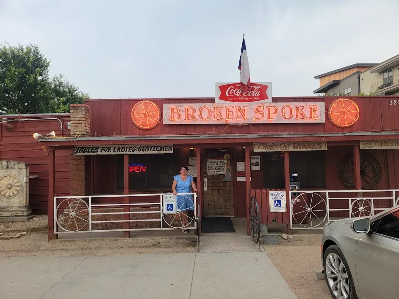 Broken Spoke — Experience in South Lamar