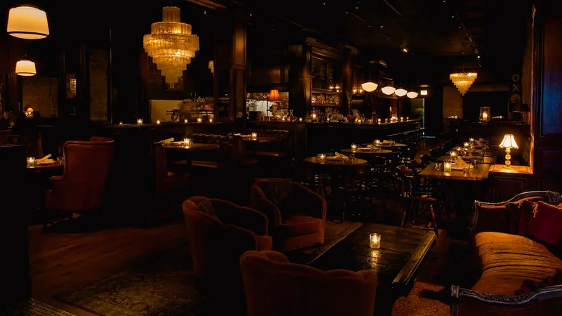 Bavette's Bar & Boeuf — Eat in West Loop