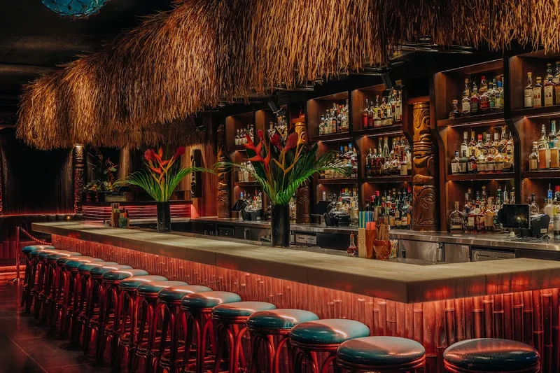 Three Dots and a Dash — Drink in Old Town