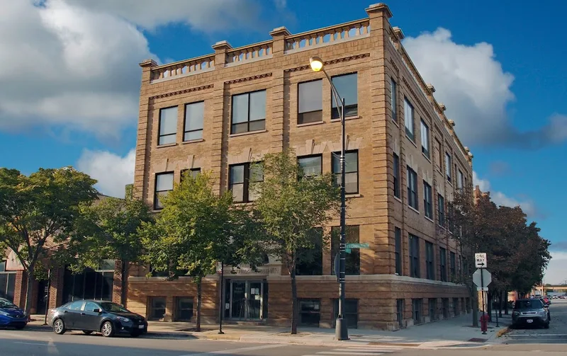 Publishing House Bed & Breakfast — Stay in West Loop