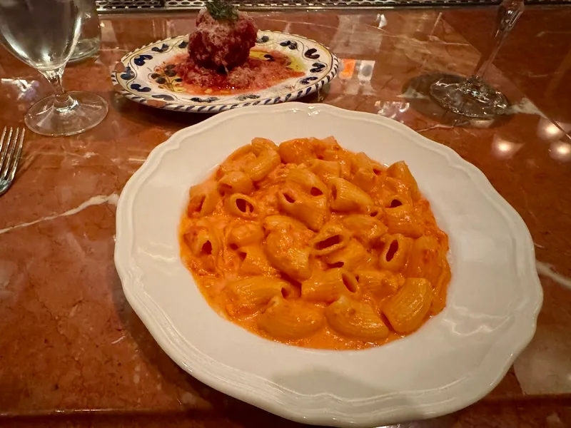 Carbone — Eat in The Strip