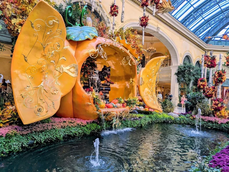 Bellagio Conservatory & Botanical Gardens — Experience in The Strip