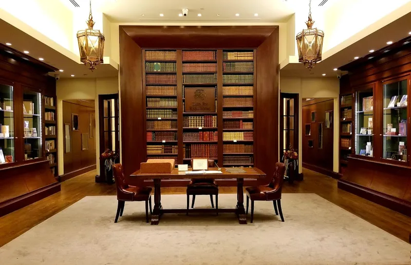 Bauman Rare Books — Shop in The Strip