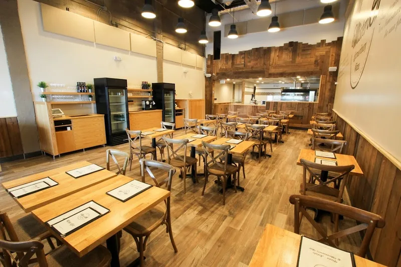 Mister O1 Extraordinary Pizza — Eat in Wynwood