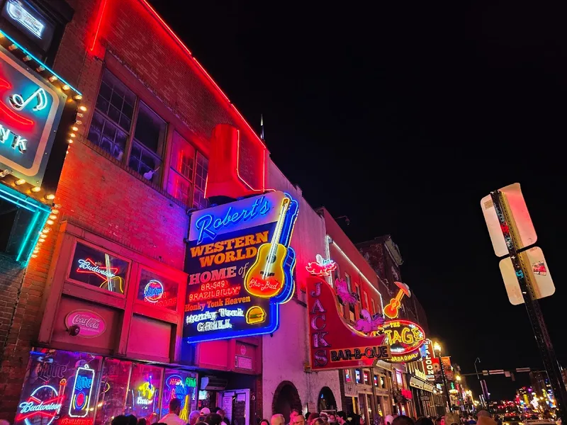 Robert's Western World — Experience in Music Row