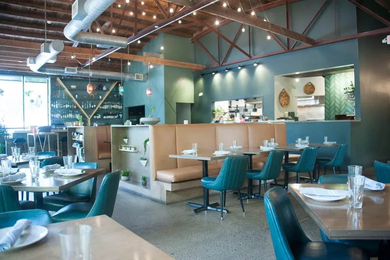 Lyra — Eat in The Gulch