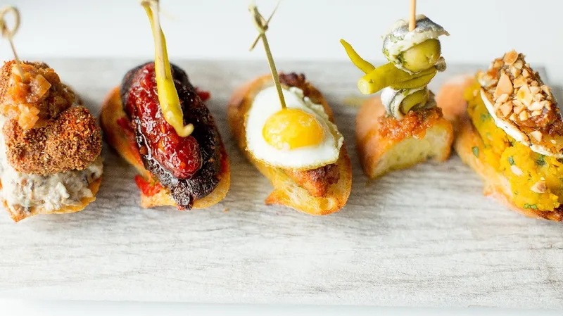 Urdaneta — Eat in Alberta Arts District