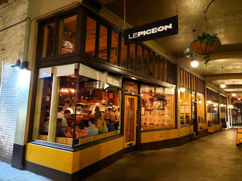 Le Pigeon — Eat in Division